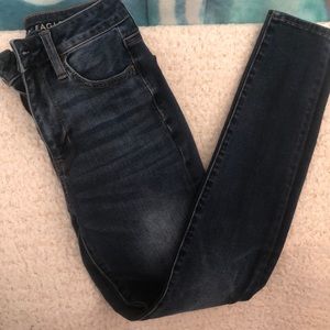 AMERICAN EAGLE skinny jeans size 00